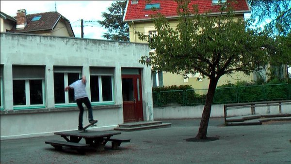 Rémy - Nosewheeling - Grenoble.jpg